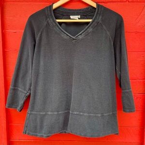 Lantana cotton raw edge 3/4 sleeve pullover top